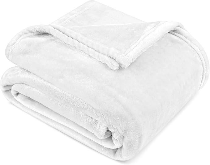 PAVILIA White Fleece Throw Blanket for Couch, Soft Fuzzy Flannel Throw for Sofa, Luxury Plush Microfiber Bed Blanket, Cozy Home Decorative Velvet Gift Blanket, 50x60