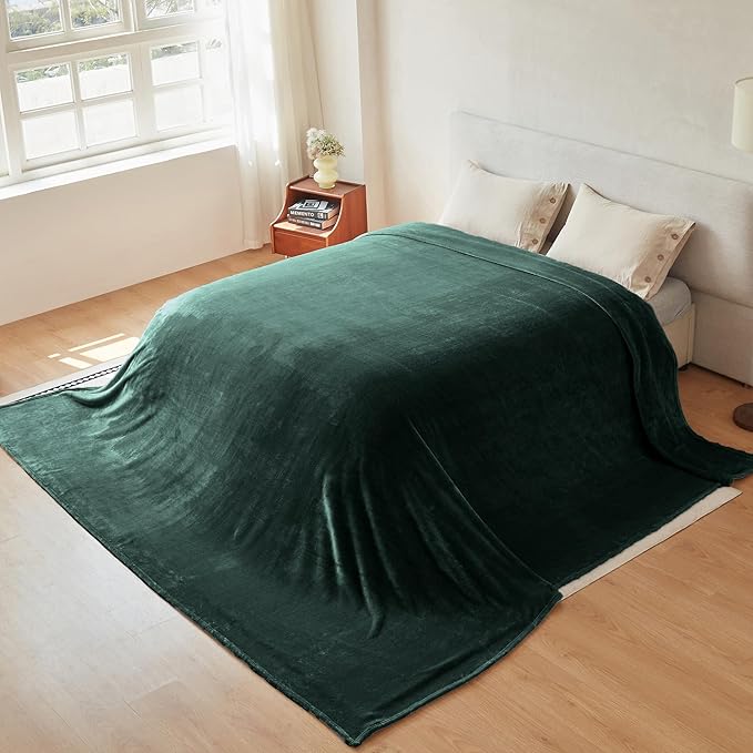 COOVA Oversized King Fleece Blanket 120x120 inches, Soft Cozy Warm Giant Extra Large 10'x10' Blanket for Bed, Sofa, Couch,Travel, Camping, California Huge Flannel Big Throw Blanket, Forest Green