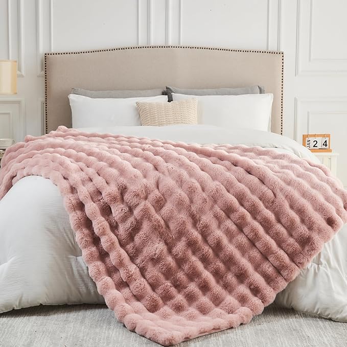 NEWCOSPLAY Faux Fur Twin Blanket Pink Luxury Fluffy Thick Warm Bubble Blanket for Couch Sofa Bed 1000GSM (Pink Bubble Thick, Twin(60"x80"))