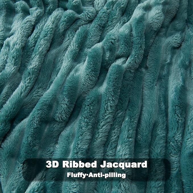 NEWCOSPLAY Super Soft King Blanket Light Teal Premium Silky Flannel Fleece 3D Ribbed Jacquard Lightweight Bed Blanket All Season Use (Light Teal Ribbed, King(90"x110"))