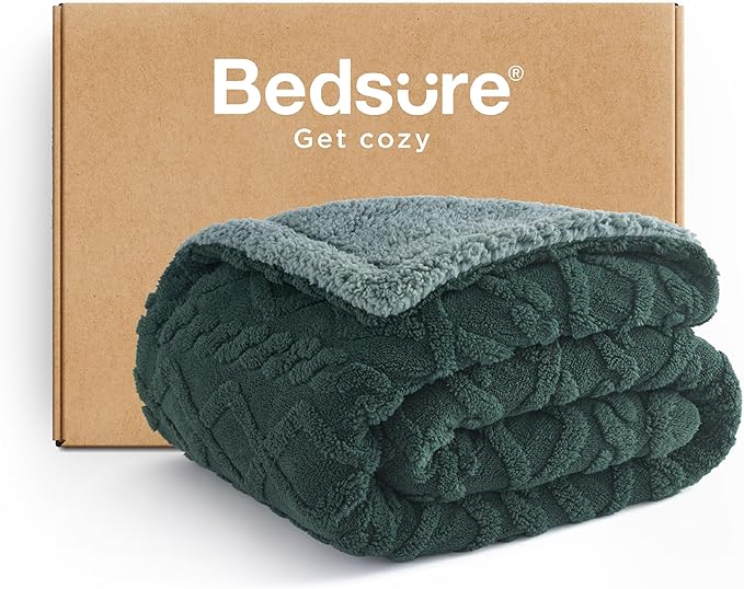 Bedsure Gentlesoft Sherpa Fleece Blanket Twin Size for Bed - Fluffy & Cozy Cable Jacquard Tufted for Women Gift, Thick and Warm Christmas Blanket for Winter, Dark Green, 60x80 Inches