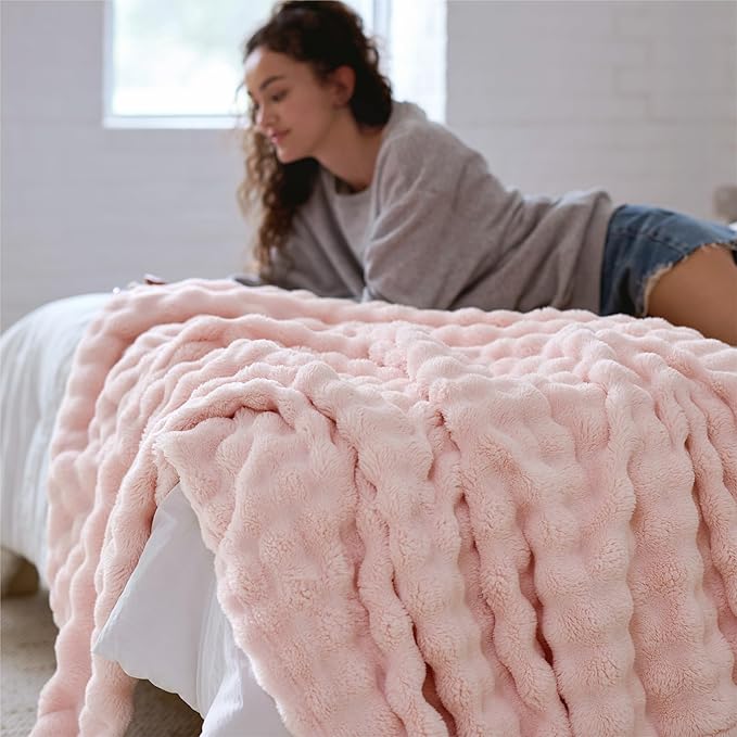 Bedsure 3D Fleece Bubble Blanket for Couch - GentleSoft Pink Twin Blanket for Sofa Bed Girls Room Decor - Luxury Soft Cozy Spring Gifts for Her Women, Lightweight, All Seasons, Crystal Pink, 60"×80"