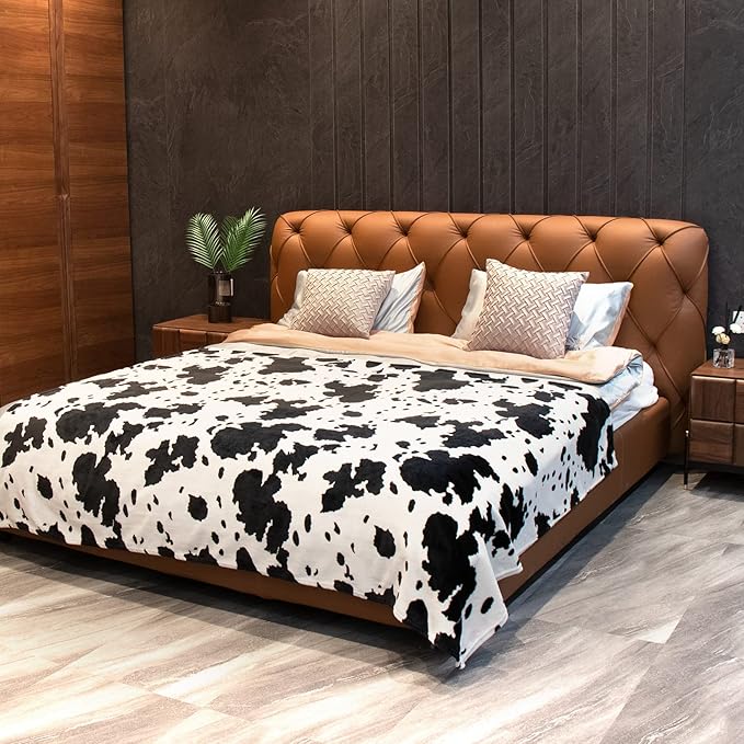 King Fleece Blanket for Bed & Couch - Oversized Black & White Soft King Size Blanket, Lightweight Plush Fuzzy Country Throws - Cozy Boho Farmhouse Decor for Bedroom & Living Room 90" x 108"