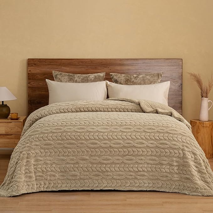 PHF Ultra Soft Sherpa Fleece Blanket King Size 108" x 90", 510GSM Fleece Lightweight Yet Warm Blanket for Winter Bed, No Shedding, No Pilling, Tufted Jacquard for Luxury Home Decor, Khaki