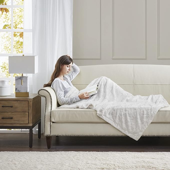 Madison Park Zuri Soft Plush Luxury Oversized Faux Fur Throw Animal Stripes Design, Faux Mink On The Reverse, Modern All Seasons Blanket for Bed, Sofa Couch, Office, White, 60x70