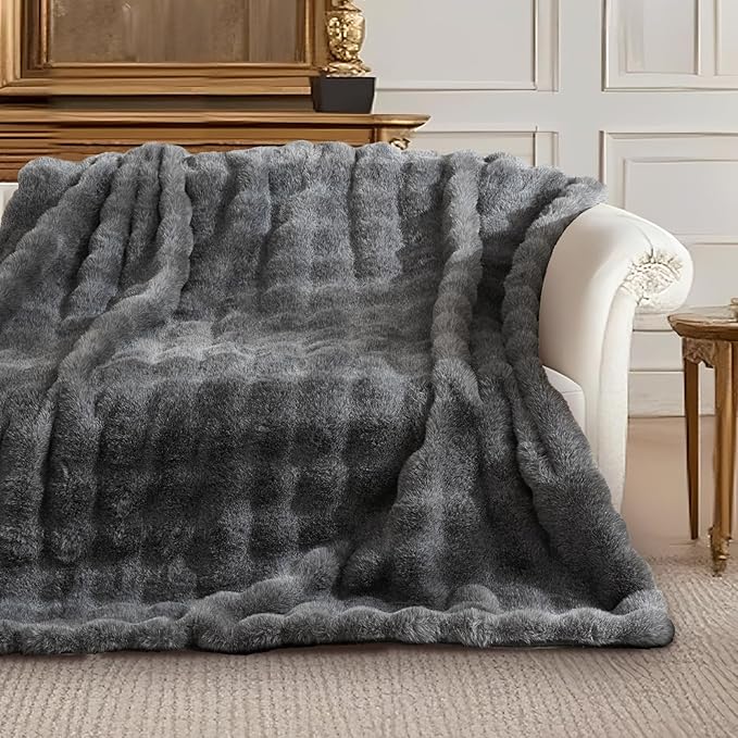 Amélie Home Faux Fur Throw Blanket, Ultra Soft Fuzzy Plush Bubble Blanket for Couch, Bed & Living Room, 60"x80", Cationic Wolf Gray