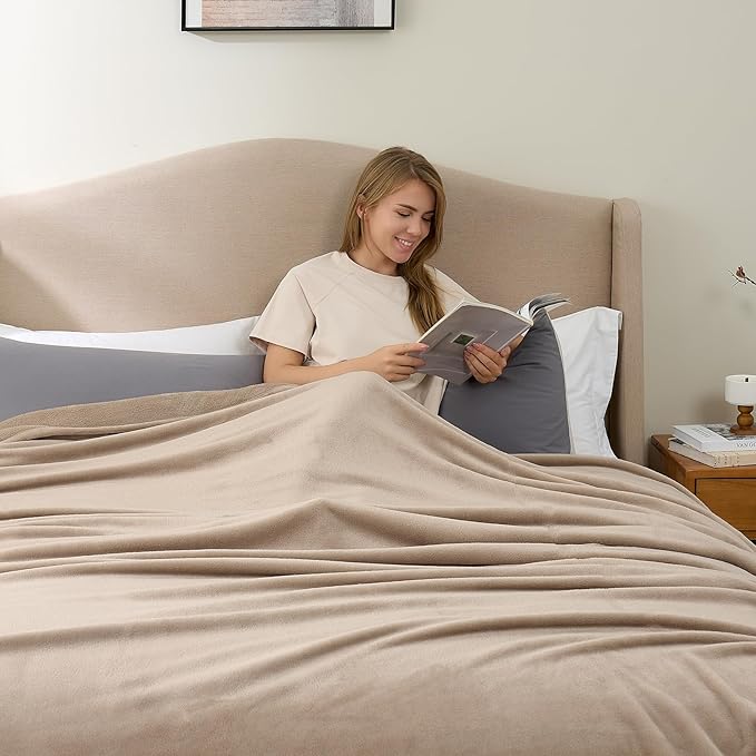 Hansleep Fleece Light Camel Queen Blanket, Super Soft Flannel Fuzzy Plush Cozy Blanket for All Seasons, Light Camel, Queen 90x90 Inches