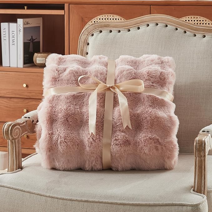Faux Fur Twin Blanket for Couch, 1000 GSM Cozy Fuzzy Fluffy Soft Plush Thick Bubble Sherpa Blanket for Sofa Bedroom Living Room, Mothers Day Birthday Gifts for Women Home Decor