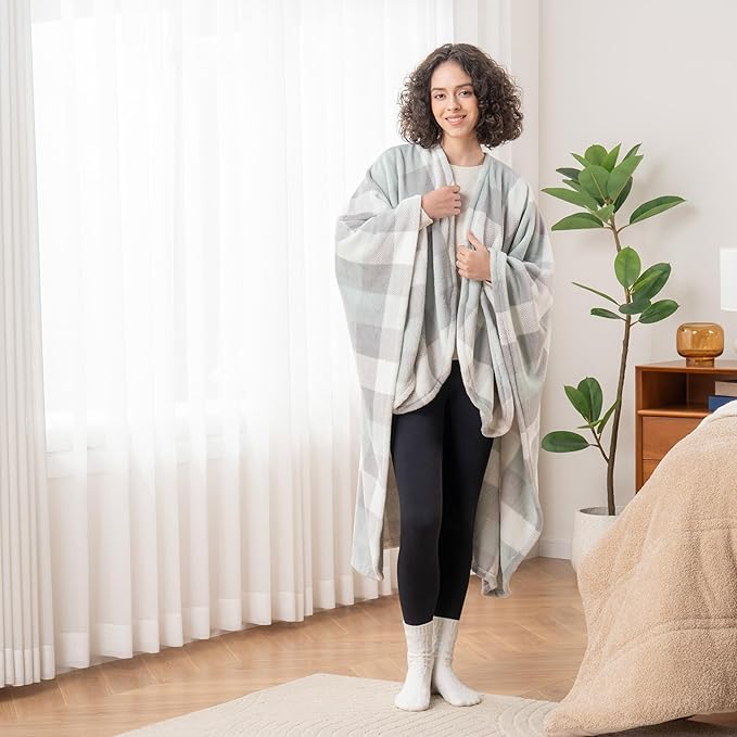 Berkshire Blanket PrimaLush™ Double-Sided Wearable Blanket with Pockets – Ultra Soft Fleece Shawl Wrap for Adults & Teens (One Size, 58" x 64")