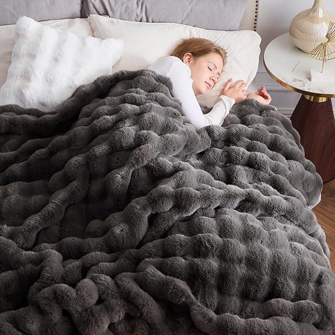 NEWCOSPLAY Faux Fur Twin Blanket Grey Luxury Fluffy Thick Warm Bubble Blanket for Couch Sofa Bed 1000GSM (Dark Grey Bubble Thick, Twin(60"x80"))