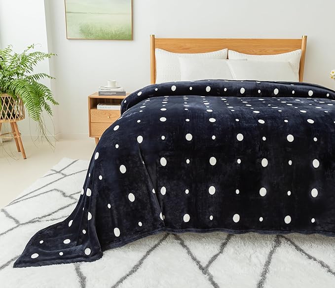 COOVA Oversized King Fleece Blanket 120x120 inches, Soft Cozy Warm Giant Extra Large 10'x10' Blanket for Bed, Sofa, Couch,Travel, Camping, California Huge Flannel Big Throw Blanket, Blue/White Dots