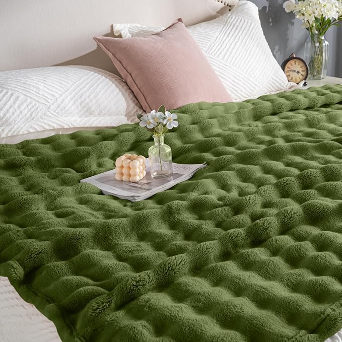 Faux Fur Bed Blankets Queen Size Green, Soft Fluffy Bubble Blanket for Couch Sofa, Thick Warm Plush Fuzzy Rabbit Fur Large Blanket for All Season Use, 90"X 90"