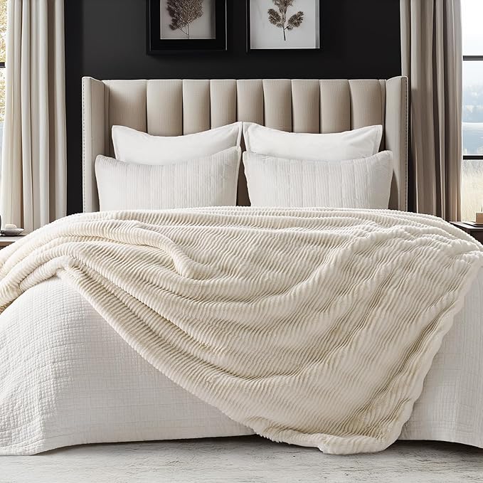 EVERGRACEHOME Ultra Soft Faux Fur Throw Blanket for Couch, Luxury Sculpted Texture Faux Rabbit Fur Blanket for Bed, Fluffy Thick Plush Warm Fuzzy Throw, 920GSM (Ivory White, 60''x80'')