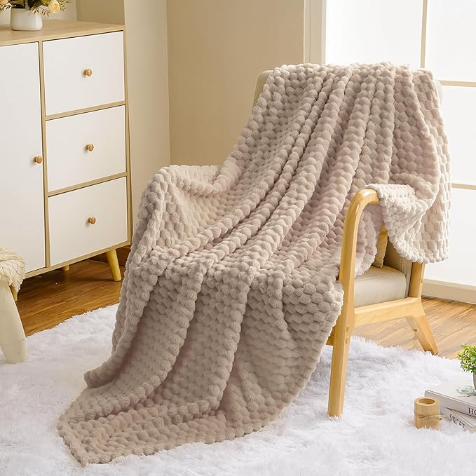 Vessia Flannel Fleece Twin Size Blanket(60x80 inch), 3D Jacquard Camel Fuzzy and Warm Blanket for Couch,Sofa,Bed,Chair, 300GSM Super Soft Touch Cozy Lightweight Bed Decor for All-Season