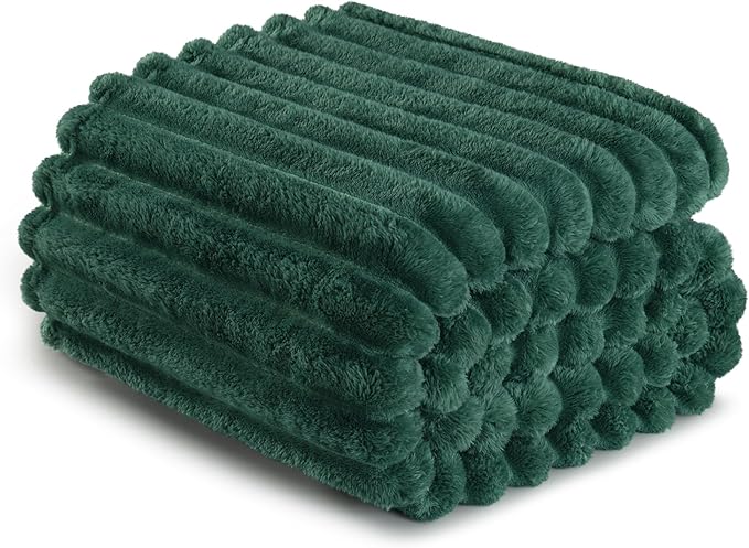 Exclusivo Mezcla Fleece Throw Blanket for Couch, Super Soft Striped Jacquard Bed Blanket, Lightweight Fuzzy Cozy for All Seasons, 50x60 Inches, Forest Green