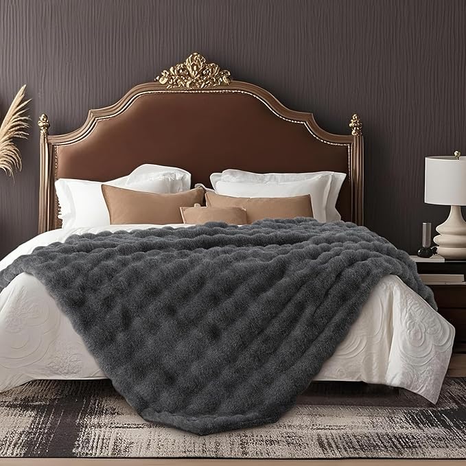 Amélie Home Faux Fur Throw Blanket, Ultra Soft Fuzzy Plush Bubble Blanket for Couch, Bed & Living Room, 60"x80", Cationic Wolf Gray