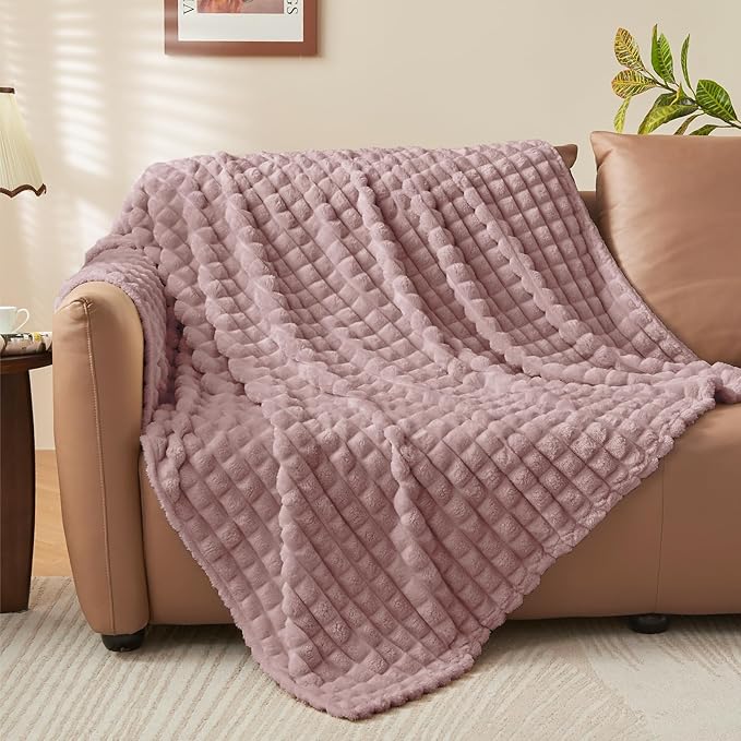 BEDELITE Berry Purple Throw Blanket Twin Size for Bed- Super Soft and Warm 3D Checkered Fluffy Fuzzy Fleece Blanket, Luxurious Plush Cozy Blanket for Room Decor Fall and Winter, 60x80 inches