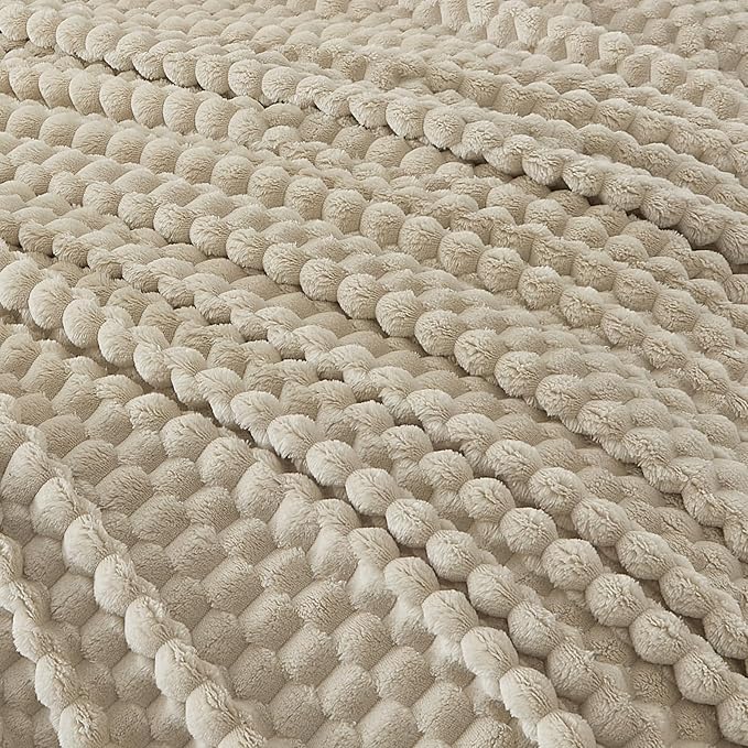 PHF Ultra Soft Flannel Fleece Blanket Queen Size, Lightweight 3D Jacquard Fleece Blanket, No Shedding, No Pilling, Luxury 340GSM Aesthetic Fluffy Cozy for Bed Room Decor, 90"x90", Oak