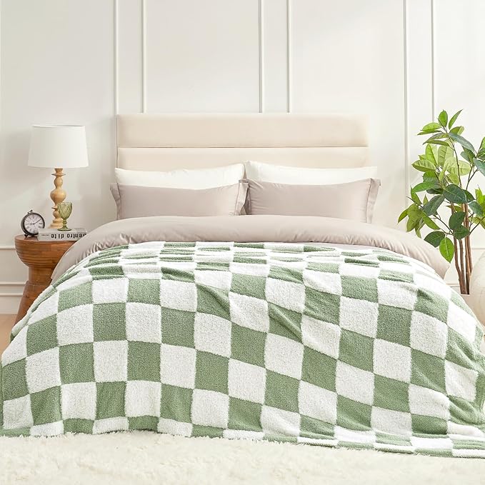 Snuggle Sac Faux Fur Checkered Blanket Twin Size with Soft Knitted Microfiber,Cozy Soft Warm Blanket for Sofa Bedroom Living Room,St Patricks Day Gift,Sage Green Checker,60x80 inches
