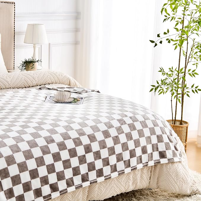 Light Grey Checkered Blanket, Ultra Soft Fluffy Fleece - Checkered Grid Print Throws for Couch Sofa Bed, Cozy Luxury Throw Blanket for All Seasons, 60x80 Inch, Cashmere Smoke