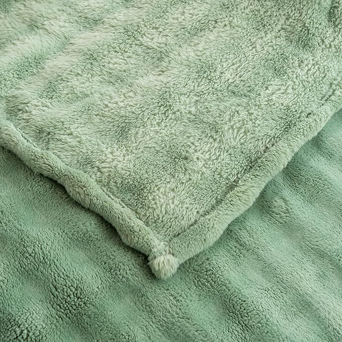 YUSOKI Luxury 3D Bubble Light Weighted Throw Blanket 1.8lb,All Ages,Home Decoration, (Sage Green,50 * 60inches)
