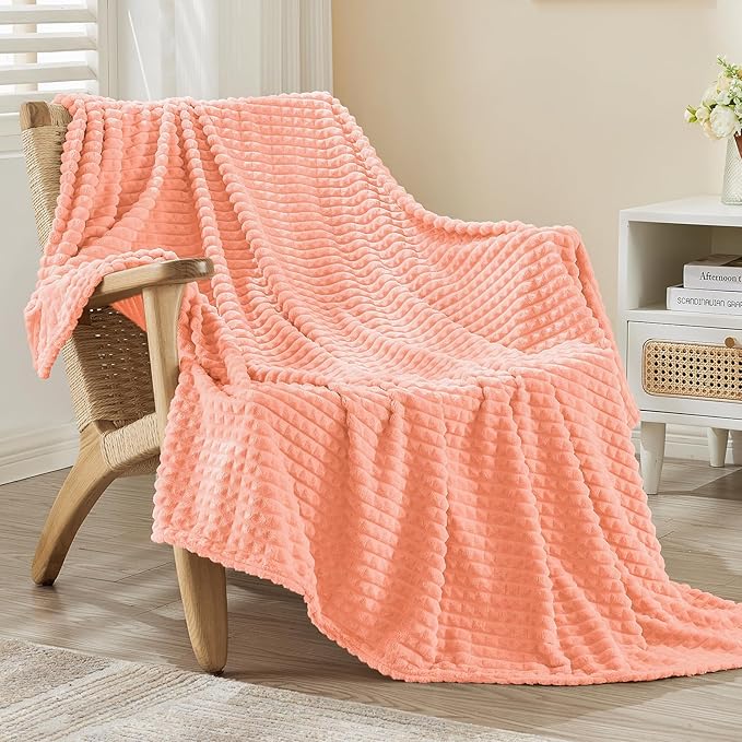 EMME Fleece Blanket Twin Size Luxury Flannel for Couch Bed Sofa Chair, Soft, Plush, Warm and Cozy Blanket with Geometric Grid Design (Pink, 60'' x 80'')