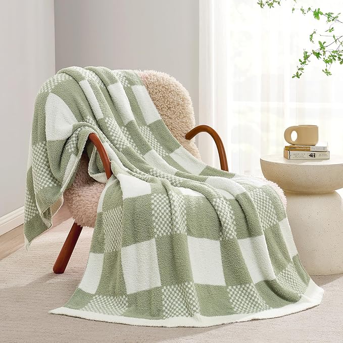 Snuggle Sac Checkered Blanket, Sage Green Throw Blanket for Couch Checker Microfiber Warm Fuzzy Cozy Soft Oversized Throw XL Reversible Checkerered Blankets for Sofa, Chair, Bed, 50x70 inches
