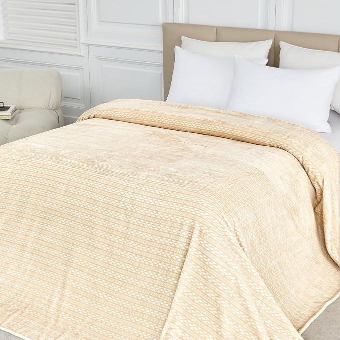Extra Large Soft Cozy 120x120 Inches Seamless Oversized King Fleece Blanket - Huge 3D Jacquard Decorative 10'x10' California King Blanket for Bed, Sofa, Couch, Travel, Khaki Chain