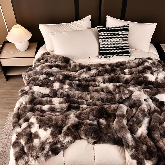 H&D Faux Fur Throw Blanket for Couch,Fluffy Cozy Soft Plush Luxury Thick Fuzzy Fleece Blanket for Couch Bed Sofa Bedroom Living Room,Comfy Bubble Blanket