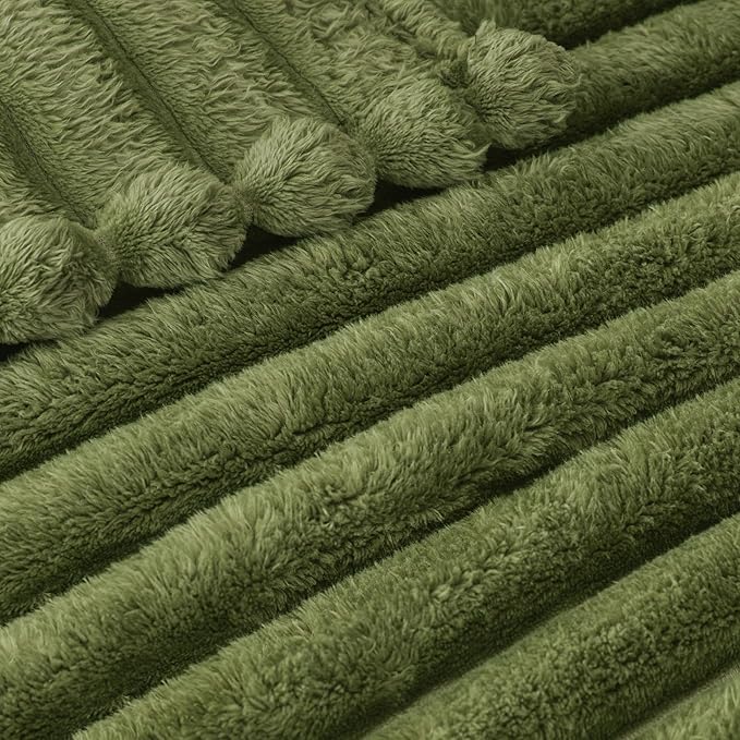 Exclusivo Mezcla King Size Flannel Fleece Blanket, Super Soft Striped Jacquard Bed Blanket, Lightweight Fuzzy Cozy for All Seasons, 90x104 Inches, Olive Green