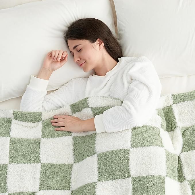 Snuggle Sac Faux Fur Checkered Blanket Twin Size with Soft Knitted Microfiber,Cozy Soft Warm Blanket for Sofa Bedroom Living Room,St Patricks Day Gift,Sage Green Checker,60x80 inches