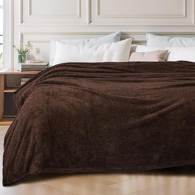 Exclusivo Mezcla Fleece Twin Size Bed Blanket, Ultra Soft, Lightweight and Fuzzy Coffee Blanket for Women, Home Decor, 60x80 Inches