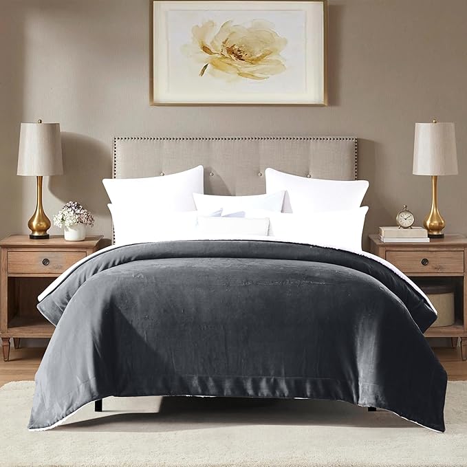 Mocassi Premium Ultra-Soft Flannel Fleece Sherpa Throw Blanket - Warm Cozy Reversible Plush Micromink Blanket for Couch, Bed and Sofa - Fluffy, Christmas Winter Bedding Gift, Queen, Gray