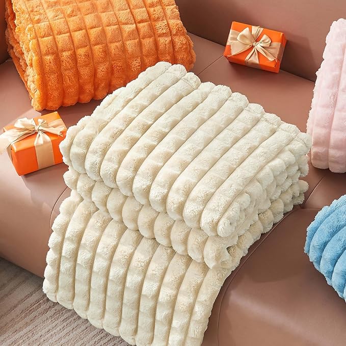 BEDELITE Beige Throw Blanket Twin Size for Bed- Super Soft and Warm 3D Checkered Fluffy Fuzzy Fleece Blanket, Luxurious Plush Cozy Blanket for Room Decor Fall and Winter, 60x80 inches
