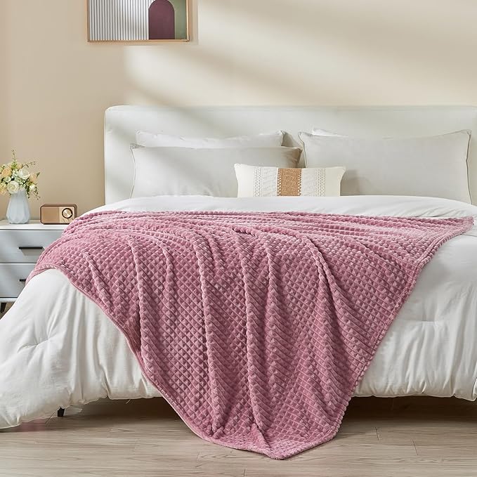 EMME Fleece Throw Blanket Luxury Flannel for Couch Bed Sofa Chair, Soft, Plush, Warm and Cozy Blanket with Geometric Grid Design (Purple, 60'' x 80'')