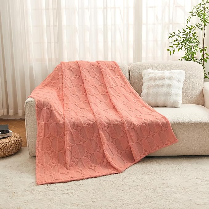 3D Circle Pattern 300 GSM Soft Blanket for Couch - Pink Throw Blankets for Women,Warm Small Throw Blanket, 50x60 Inches
