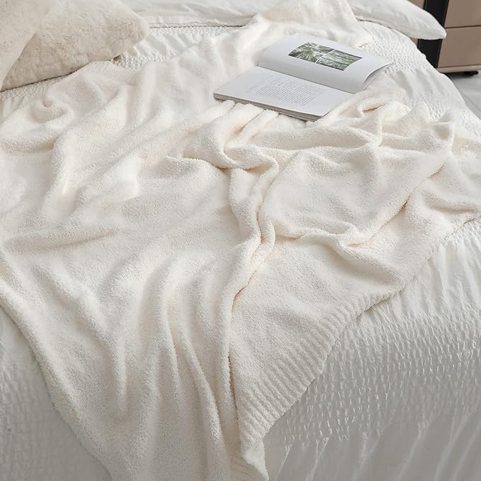 bearberry Super Soft Fluffy Throw Blanket Lightweight Cozy Warm Throw Blankets for Couch Bed Sofa All Season(Cream, 50”x60”)
