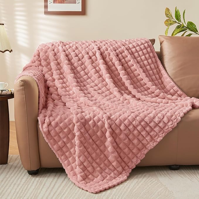 BEDELITE Dusty Pink Throw Blanket for Couch and Bed- Super Soft and Warm 3D Checkered Fluffy Fuzzy Fleece Blanket, Luxurious Plush Cozy Blanket for Room Decor Fall and Winter, 50x60 inches