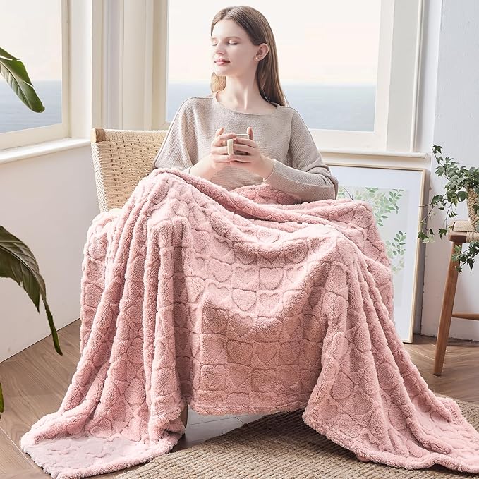 NEWCOSPLAY Super Soft Twin Blanket Dusty Pink Love Premium Silky Flannel Fleece 3D Heart Checkered Lightweight Bed Blanket All Season Use (Dusty Pink Love, Twin(60"x80"))