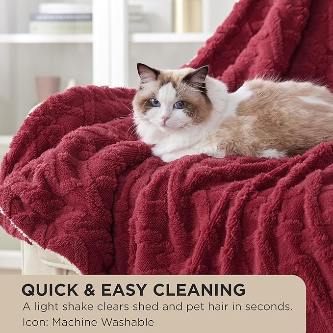 Bedsure Gentlesoft Sherpa Fleece Blanket Twin Size for Bed - Fluffy & Cozy Cable Jacquard Tufted for Women Gift, Thick and Warm Christmas Blanket for Winter, Red, 60x80 Inches