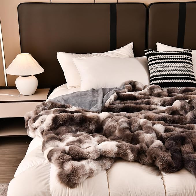 H&D Faux Fur Throw Blanket for Couch,Fluffy Cozy Soft Plush Luxury Thick Fuzzy Fleece Blanket for Couch Bed Sofa Bedroom Living Room,Comfy Bubble Blanket