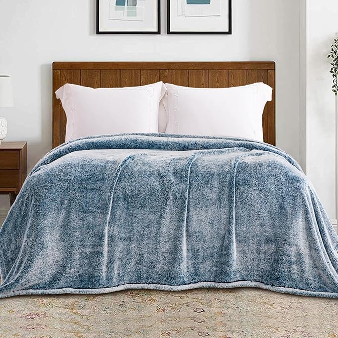 Exclusivo Mezcla Plush Fuzzy Fleece Bed Blanket King Size, Super Soft, Fluffy and Warm Blankets for Couch, Bed, All Season (Mixed Teal, 90x104 inches)