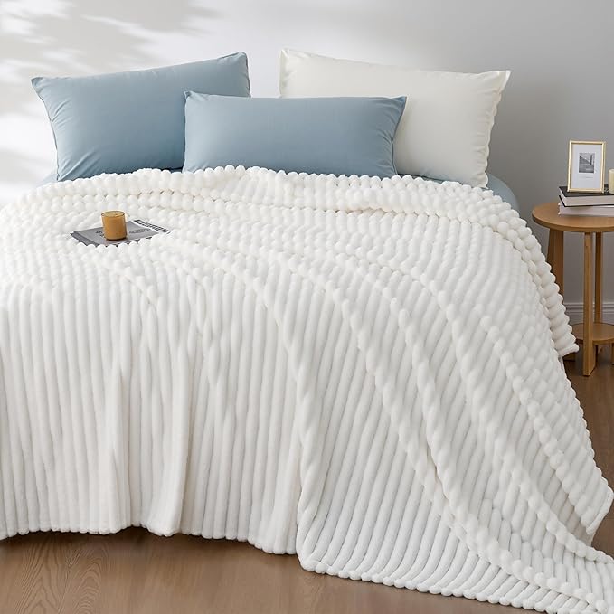Joiedomi White King Size Blanket for Bed, Soft & Warm White Fleece Blankets Gifts for Women Men Mom, Cozy Cute Soft Cream White Throw 108x90 Inches