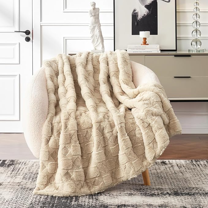 Cozy Bliss Faux Fur Textured Throw Blanket for Bed Super Soft Fuzzy Checkered Couch Blanket Gift for Women Premium 3D Geom Jacquard All Season Use Khaki Beige 60"*80"