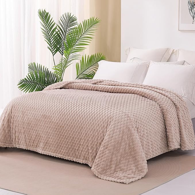Exclusivo Mezcla Fleece California King Blanket for Bed, Oversized Fuzzy Camel Bed Blankets, Soft Cozy Plush Sofa Throws for All Seasons, 120x120 Inches