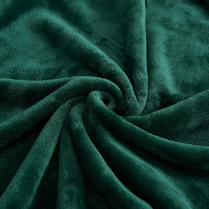 StangH Super Soft Green Fleece Blanket - Fall Flannel Fuzzy Bed Blanket Throw for Couch/Office/Dog, Lightweight Microfiber Plush Baby Blankets, (Throw Size 50 x 60, Forest Green)