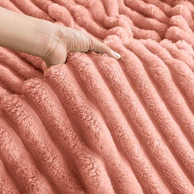 Wider Striped 380gsm Thick Large King Blanket for Couch Super Soft Cozy Blankets for Women Big Fuzzy Fleece Pink Blanket for Bed Sofa 90x104