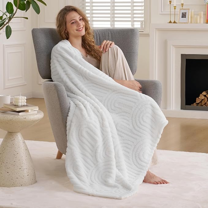 Joiedomi Throw Blanket for Couch, Soft White Fleece Blankets Gifts for Women Mom Girls, 280GSM Cozy Cute Soft Throw Home Room Decor Aesthetic Gifts 50x60 Inches