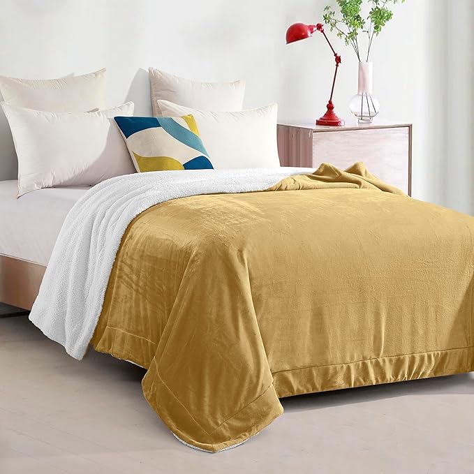 Elegant Comfort Ultra Soft Reversible Flannel Sherpa Blanket - Cozy Silky Fleece Throw for Couch, Bed - Plush Fuzzy Warm Winter Blanket for Gift, King, Gold
