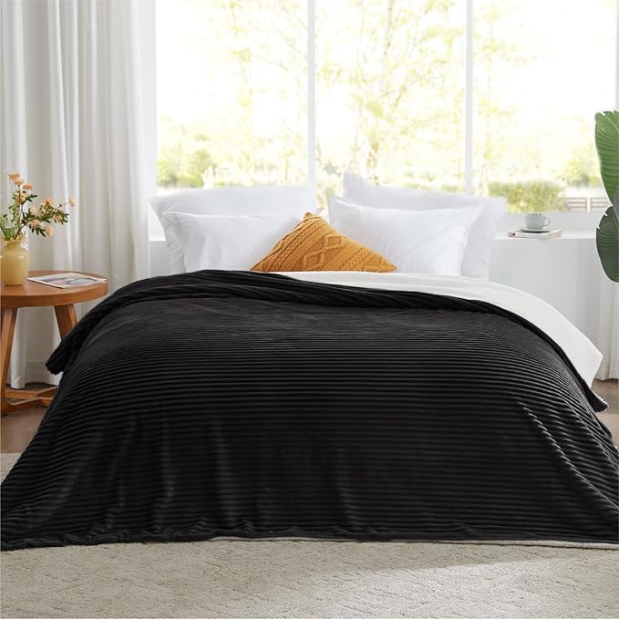 Sherpa Blankets King Size - Fleece King Size Blanket for Bed, Soft and Warm Throw Blanket for Winter, 108" x 90", Black